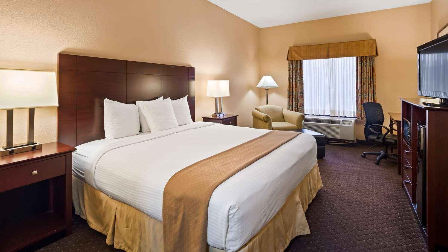 Best Western Plus Executive Hotel Richmond Dumbarton Ngoại thất bức ảnh