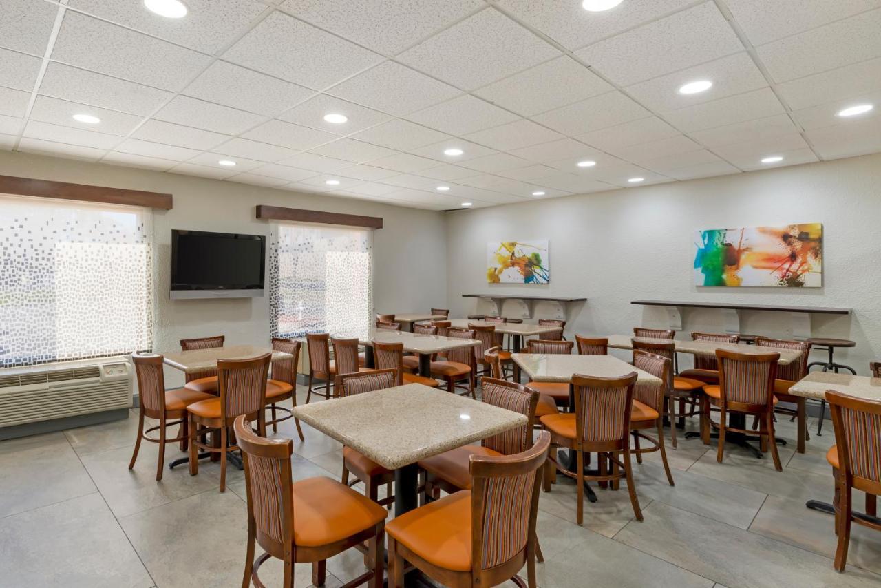 Best Western Plus Executive Hotel Richmond Dumbarton Ngoại thất bức ảnh